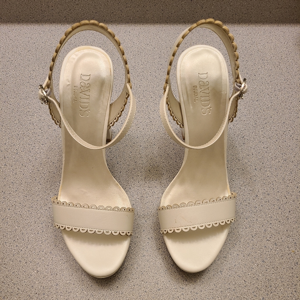 Ladies platform shoe